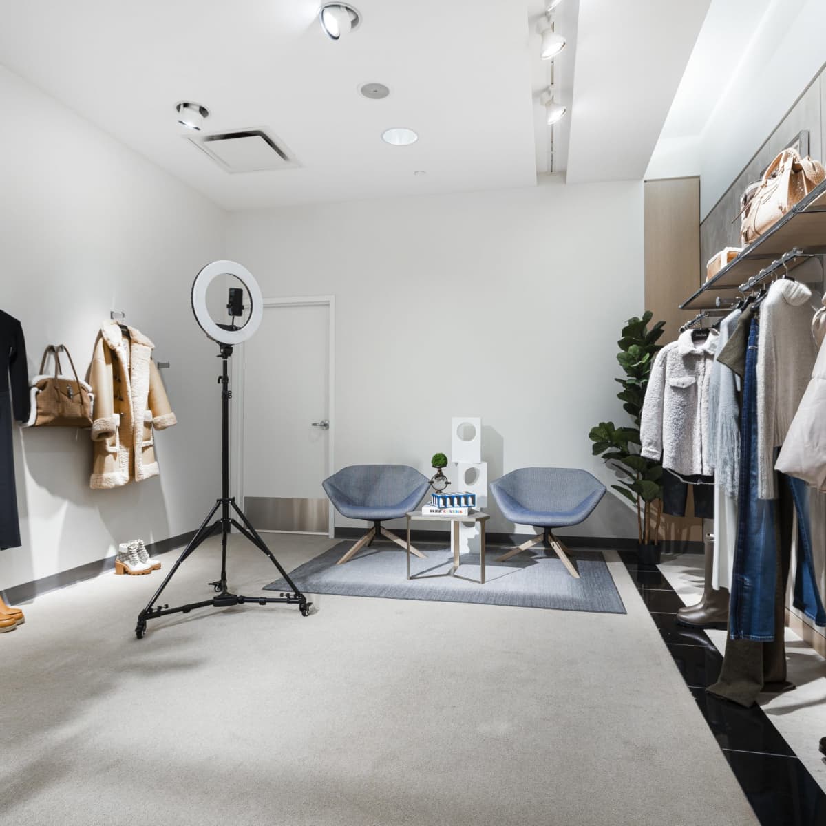Neiman Marcus Fashion Island Debuts Digital Style Labs 