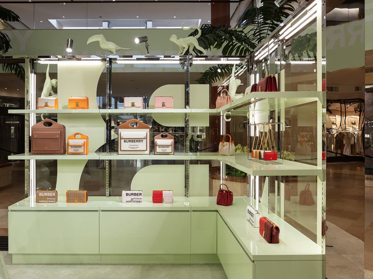 Burberry south store coast plaza