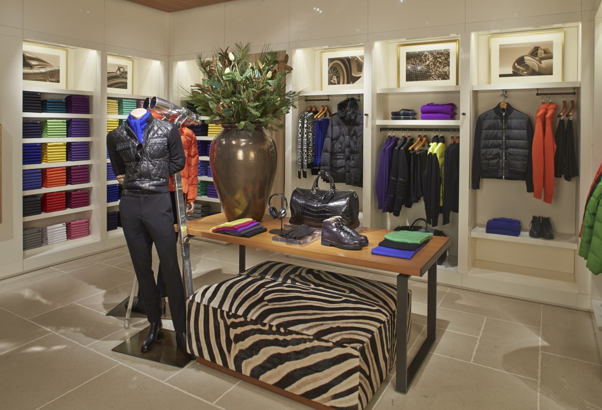 Ralph Gets a Renovation  Clothing store interior, Store design